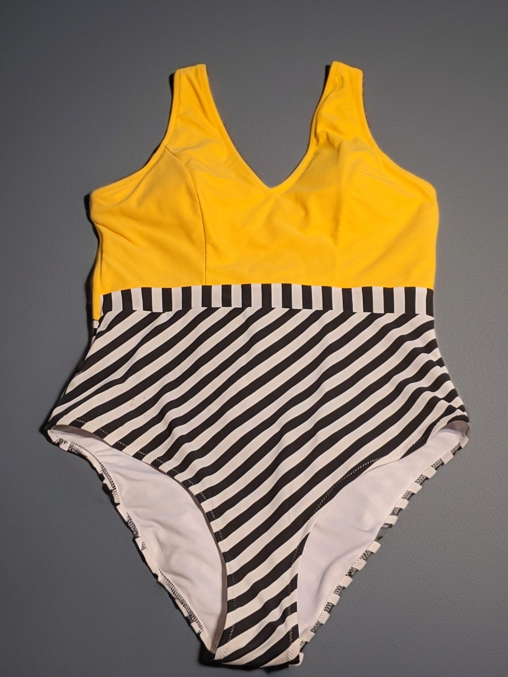 Cupshe Yellow V-Neck One-Piece with Black & White Stripes